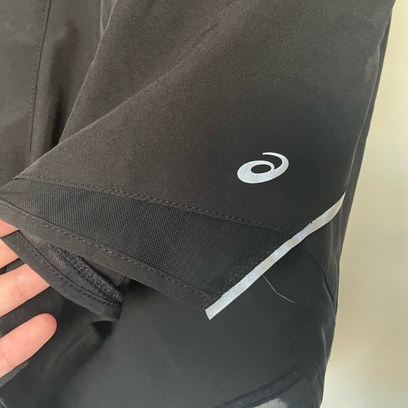 ASICS black and white running shorts with mesh and back pocket. Size Large. - Picture 2 of 4